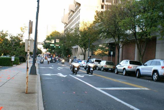 61142 4856673024887 148274125 n